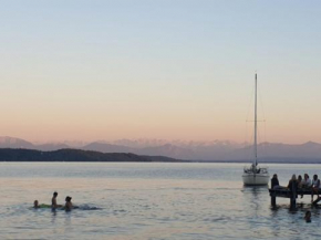 Central Starnberg and surrounded by nature